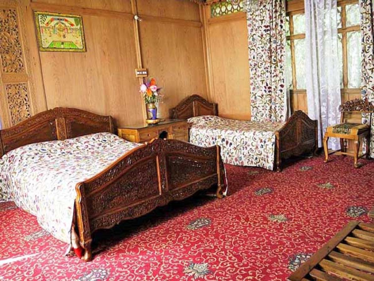 Отель New Jersey Houseboats Nagin Bagh Номер фото